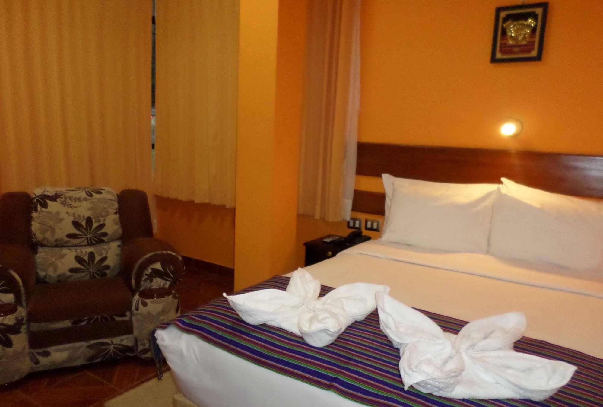 Hotel Rio Dorado Machupicchu ภายนอก รูปภาพ