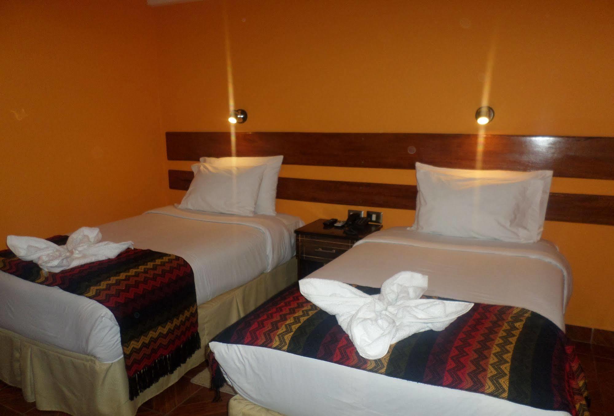 Hotel Rio Dorado Machupicchu ภายนอก รูปภาพ