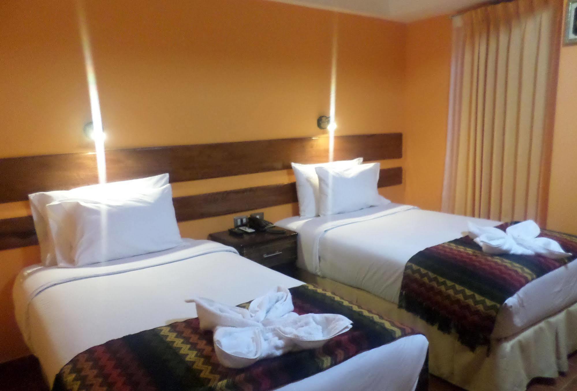 Hotel Rio Dorado Machupicchu ภายนอก รูปภาพ